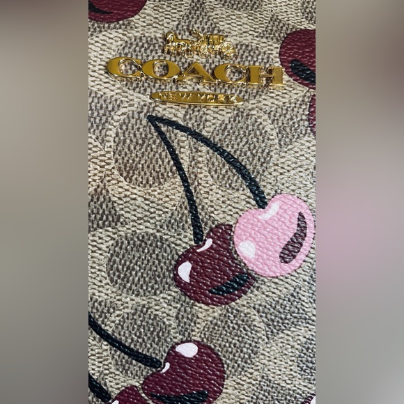 COACH Gallery Tote Bag In Signature Canvas With Cherry Print NWT - Picture 10 of 14